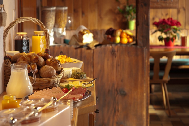 boulangerie-ST VALLIER DE THIEY-min_breakfast_buffet_food_restaurant_meal_hotel_plate_fresh-718745